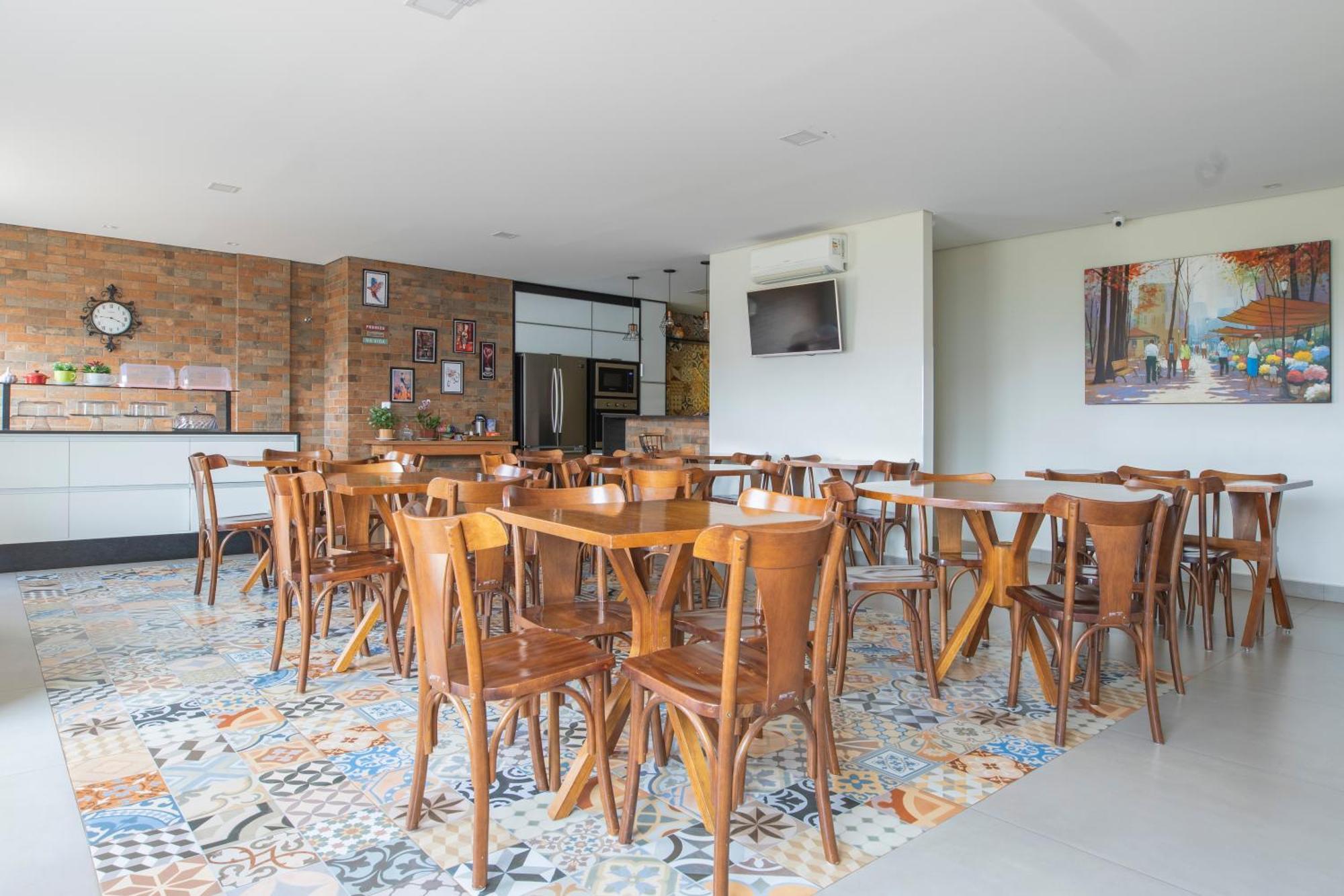 Oyo Tropical Confort Hotel, Brasilia Sao Sebastiao  外观 照片