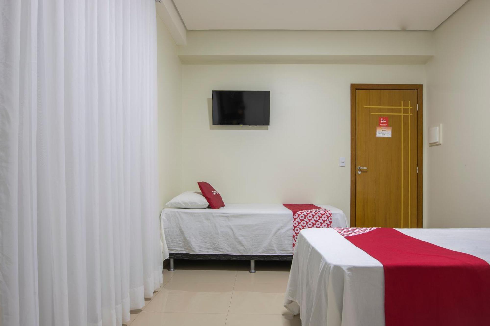 Oyo Tropical Confort Hotel, Brasilia Sao Sebastiao  外观 照片
