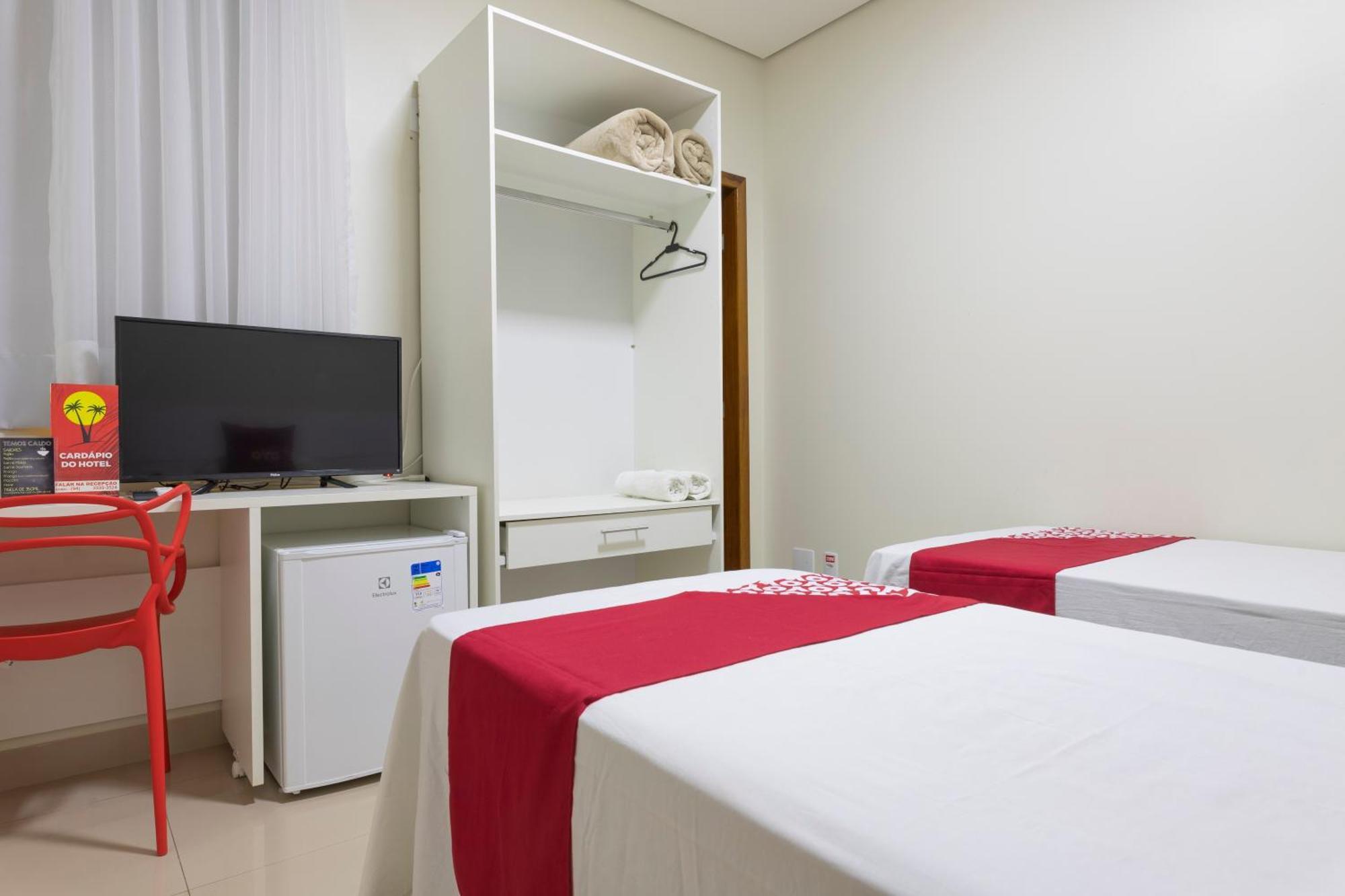 Oyo Tropical Confort Hotel, Brasilia Sao Sebastiao  外观 照片