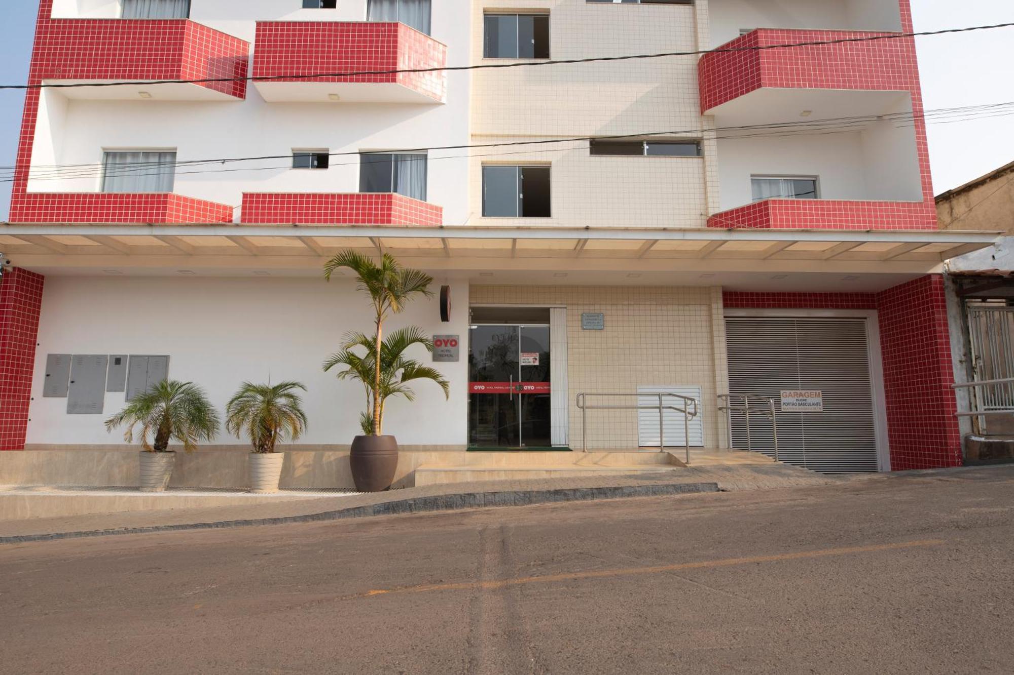 Oyo Tropical Confort Hotel, Brasilia Sao Sebastiao  外观 照片